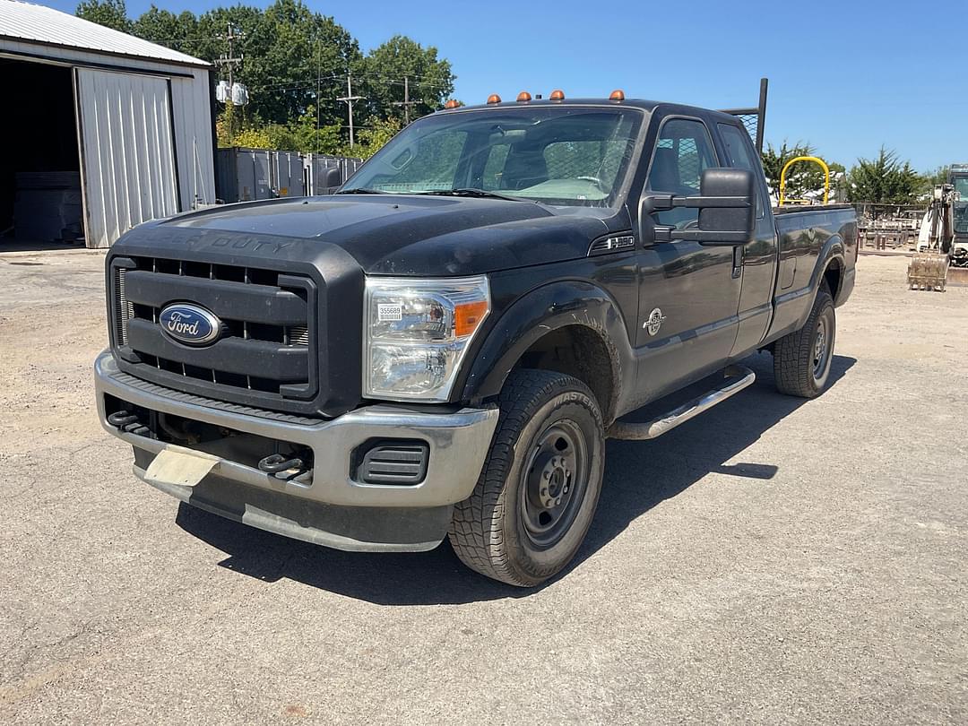 Image of Ford F-350 Primary image