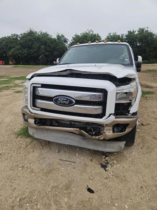 Image of Ford F-350 equipment image 1