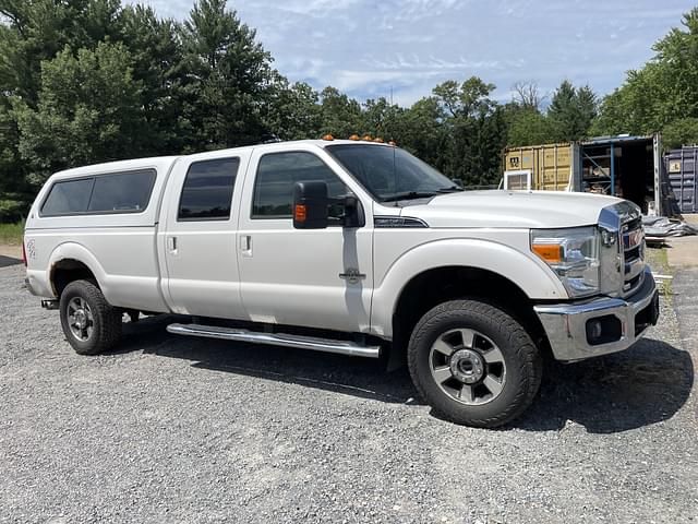 Image of Ford F-350 equipment image 2