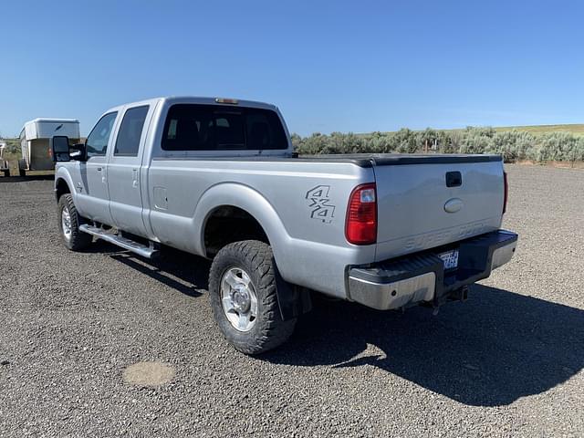Image of Ford F-350 equipment image 2