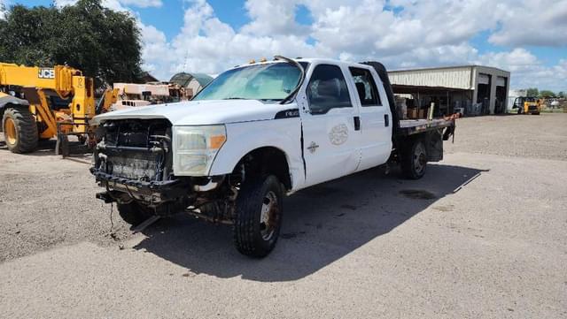 Image of Ford F-350 equipment image 2