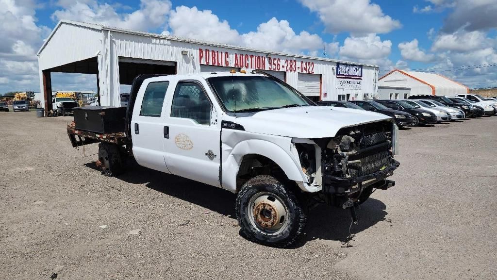 2012 Ford F-350 Equipment Image0