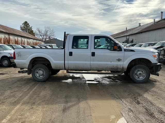 Image of Ford F-350 equipment image 3