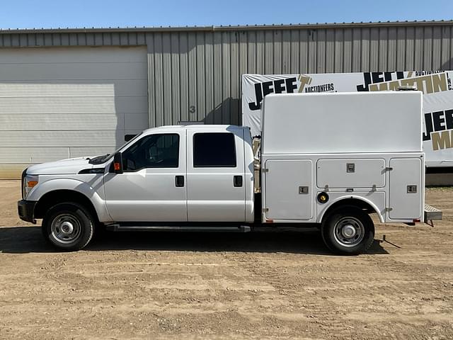 Thumbnail image Ford F-350 8