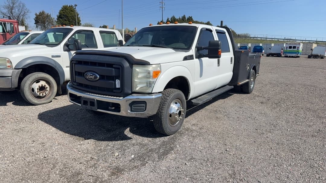 Image of Ford F-350 Primary image
