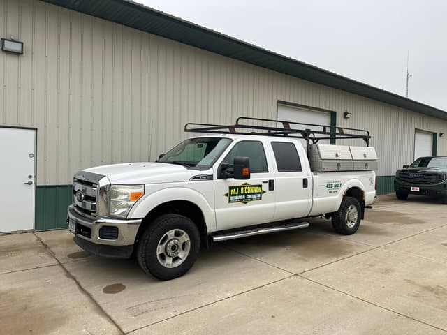 Image of Ford F-350 equipment image 1