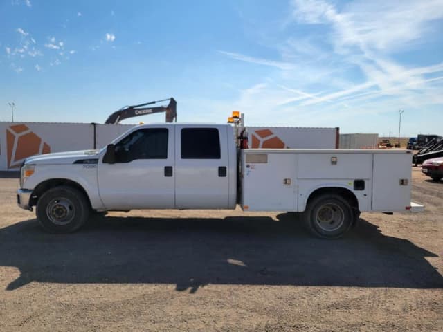 Image of Ford F-350 equipment image 1