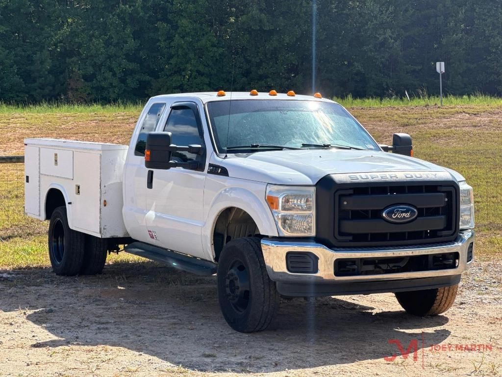 2012 Ford F-350 Equipment Image0