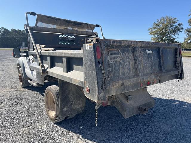 Image of Ford F-450 equipment image 2