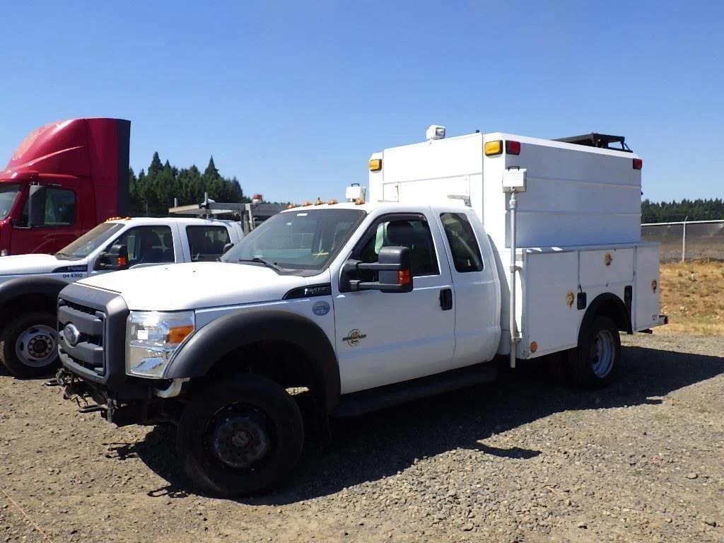 Image of Ford F-450 Primary image