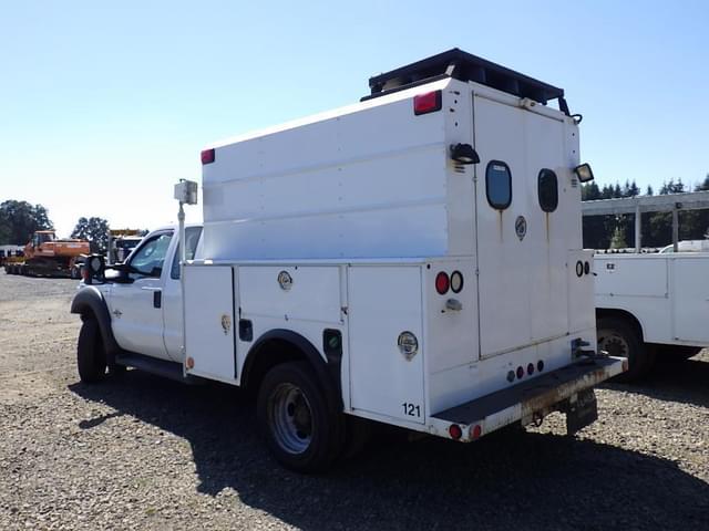 Image of Ford F-450 equipment image 3