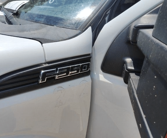 Image of Ford F-450 equipment image 1