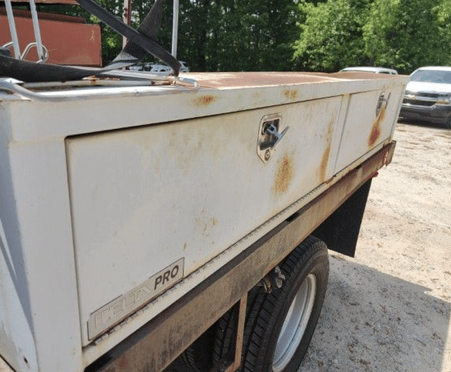 Image of Ford F-450 equipment image 2