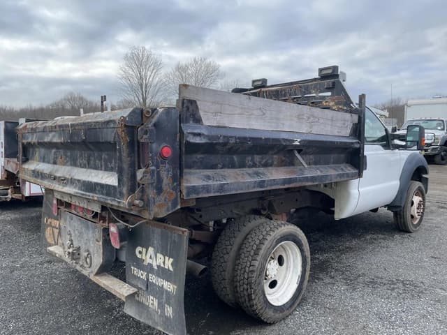 Image of Ford F-450 equipment image 3