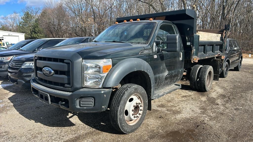 Image of Ford F-450 Primary image