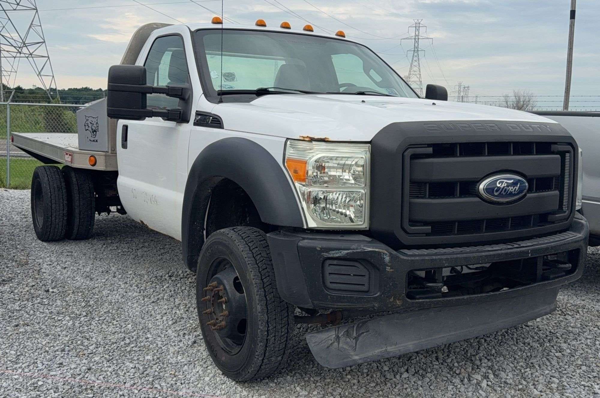 2012 Ford F-450 Equipment Image0