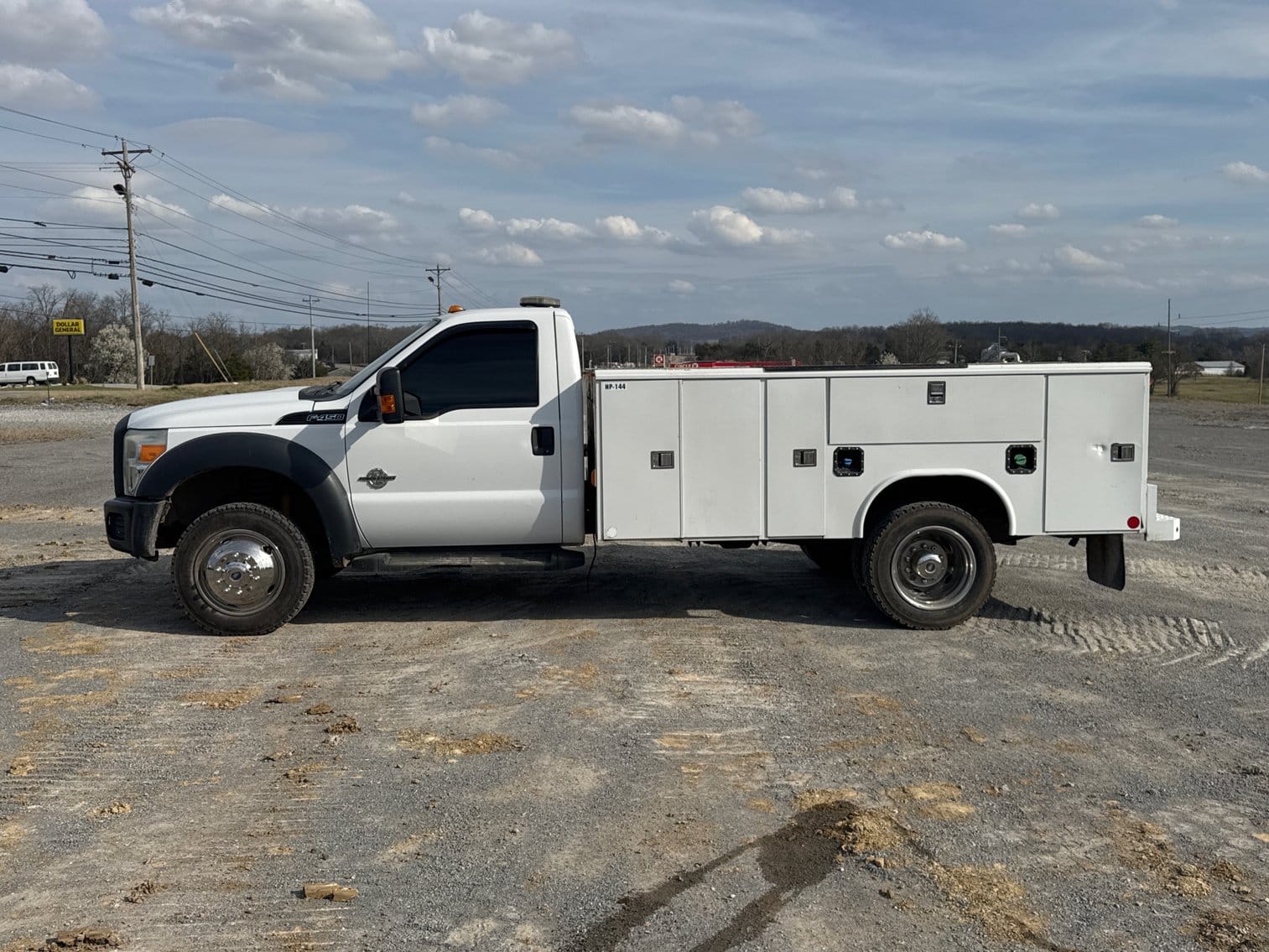 2012 Ford F-450 Equipment Image0