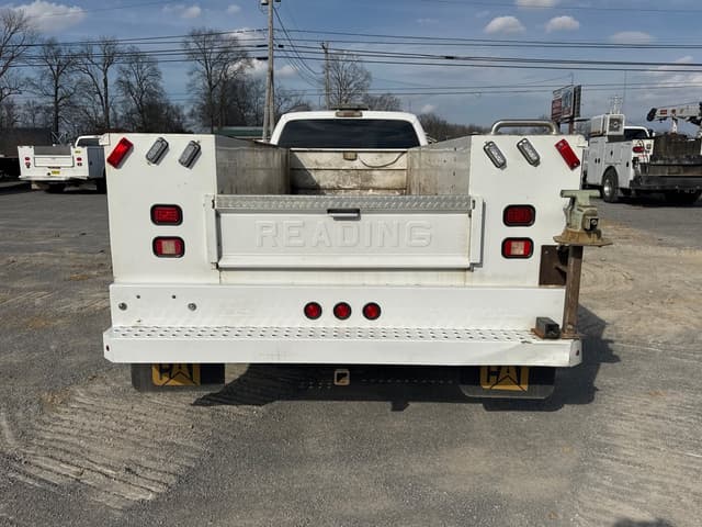 Image of Ford F-450 equipment image 2