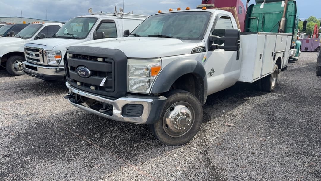 Image of Ford F-450 Primary image
