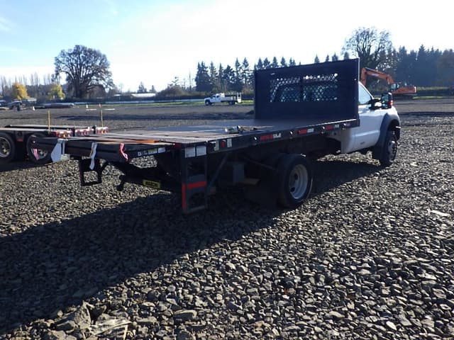 Image of Ford F-550 equipment image 3