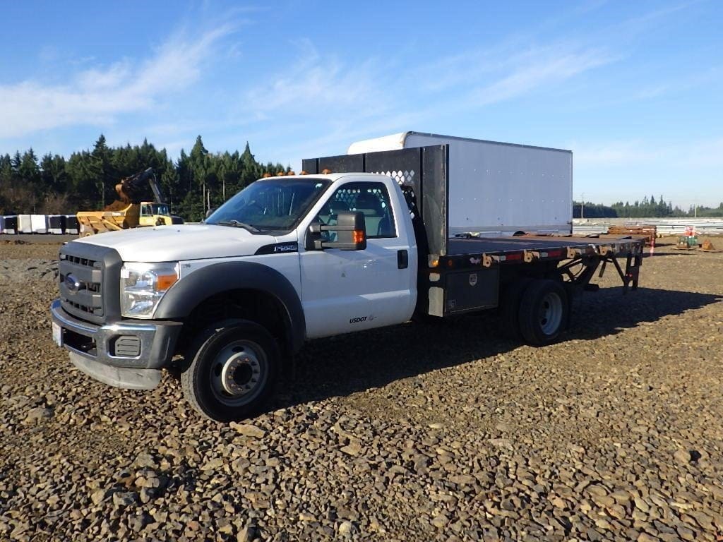 2012 Ford F-550 Equipment Image0