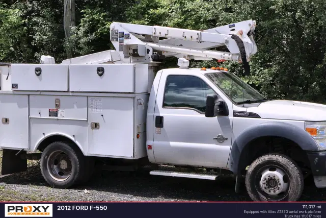 Image of Ford F-550 equipment image 2