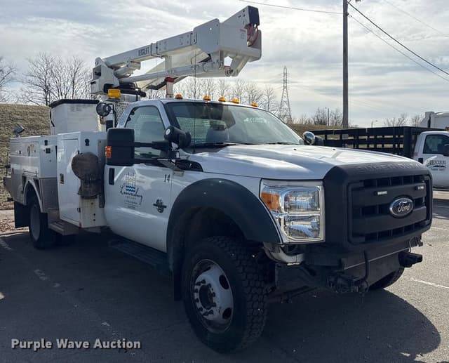 Image of Ford F-550 equipment image 2