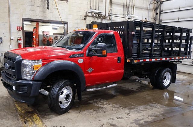 Image of Ford F-550 equipment image 1