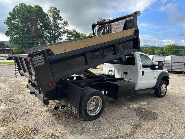 Image of Ford F-550 equipment image 2