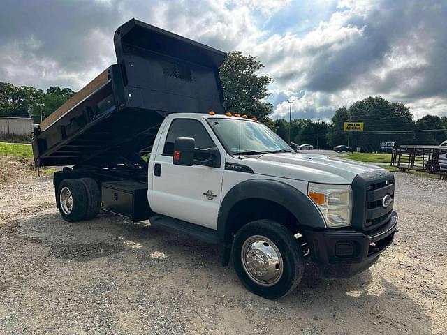Image of Ford F-550 equipment image 1