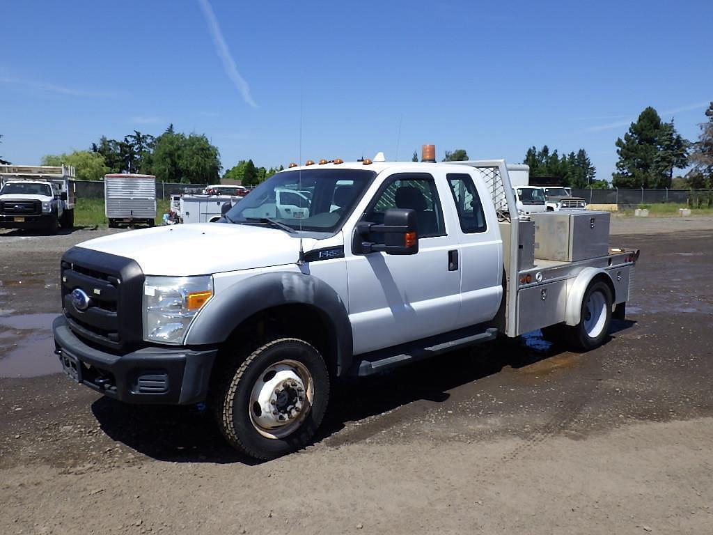 Image of Ford F-550 Primary image