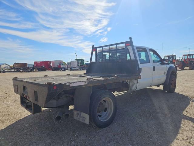 Image of Ford F-550 equipment image 4