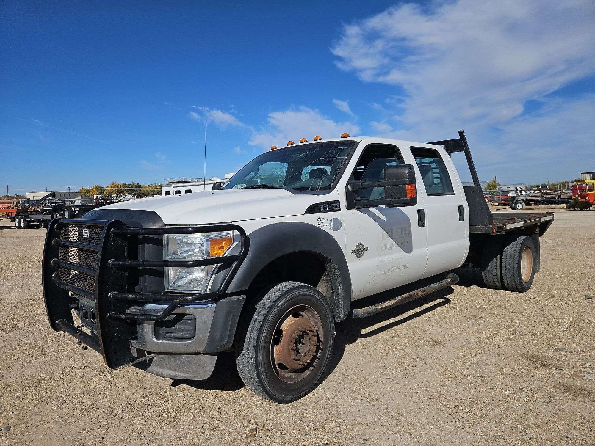 2012 Ford F-550 Equipment Image0