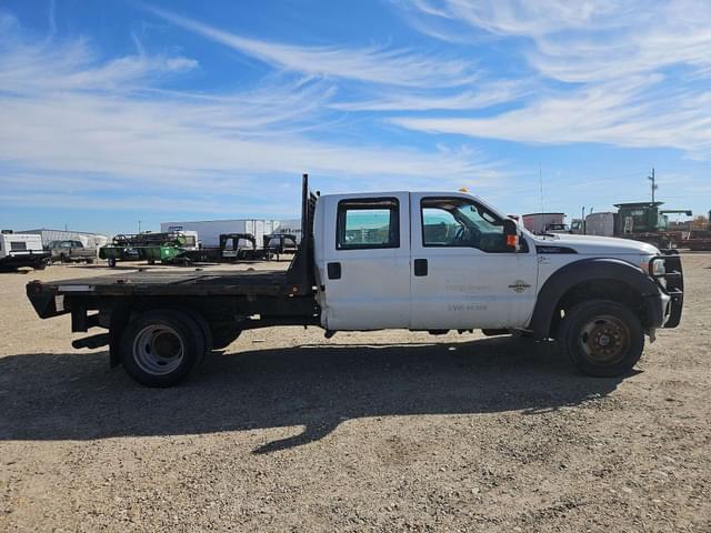 Image of Ford F-550 equipment image 3