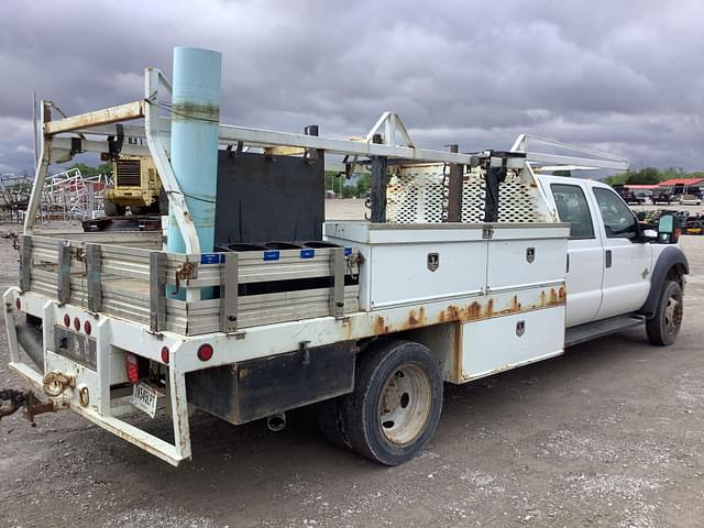 Image of Ford F-550 equipment image 4