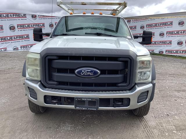 Image of Ford F-550 equipment image 1