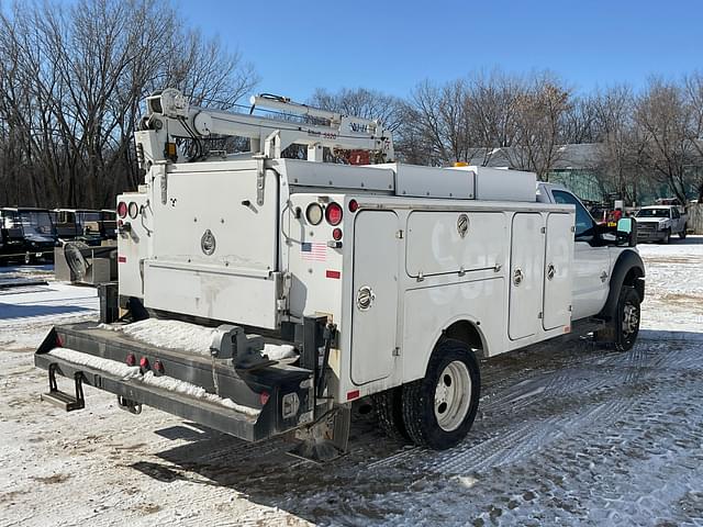 Image of Ford F-550 equipment image 4