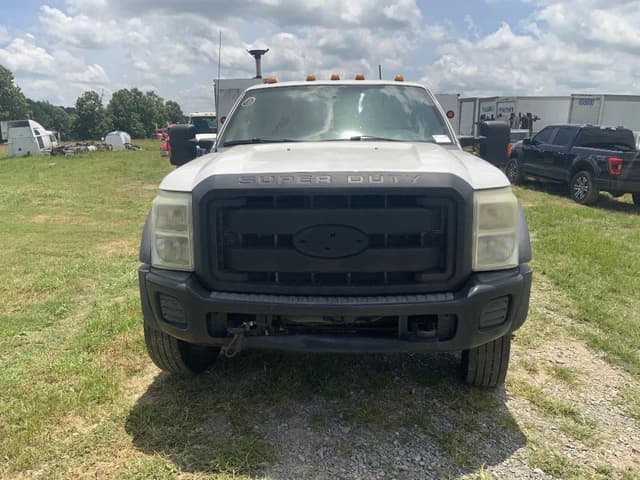 Image of Ford F-550 equipment image 1