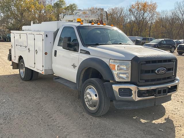 Image of Ford F-550 equipment image 2