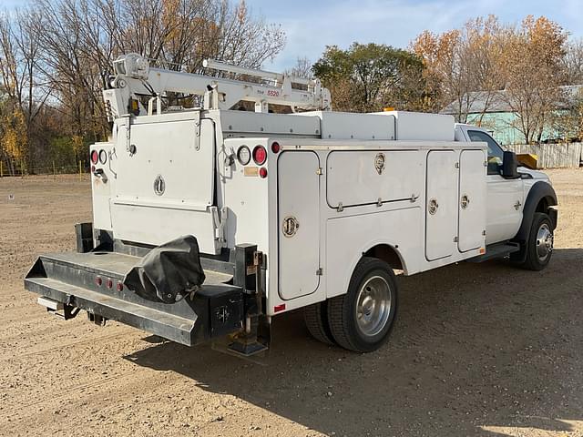 Image of Ford F-550 equipment image 4