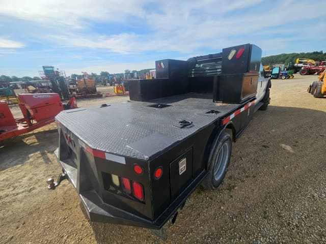 Image of Ford F-550 equipment image 4