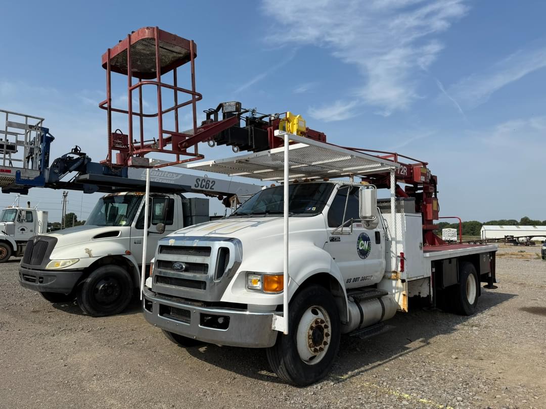 Image of Ford F-750 Primary image