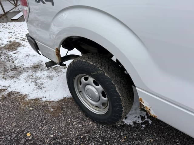 Image of Ford F-150 equipment image 4