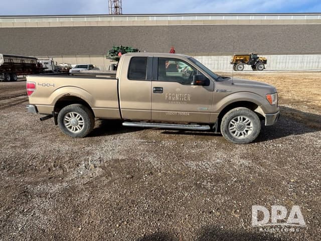 Image of Ford F-150 equipment image 2
