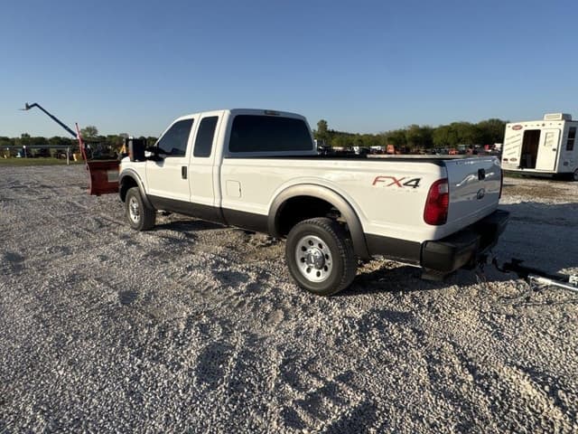 Image of Ford F-250 equipment image 2