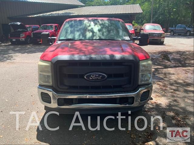 Image of Ford F-250 equipment image 1