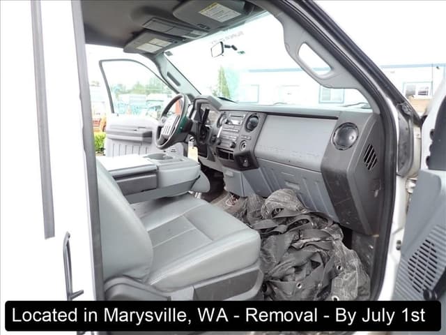 Image of Ford F-250 equipment image 2