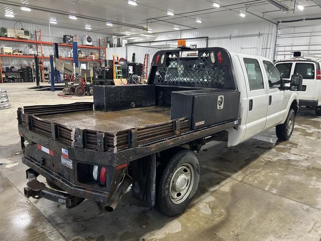 Image of Ford F-250 equipment image 3