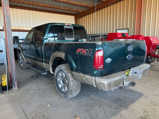 Image of Ford F-250 equipment image 4