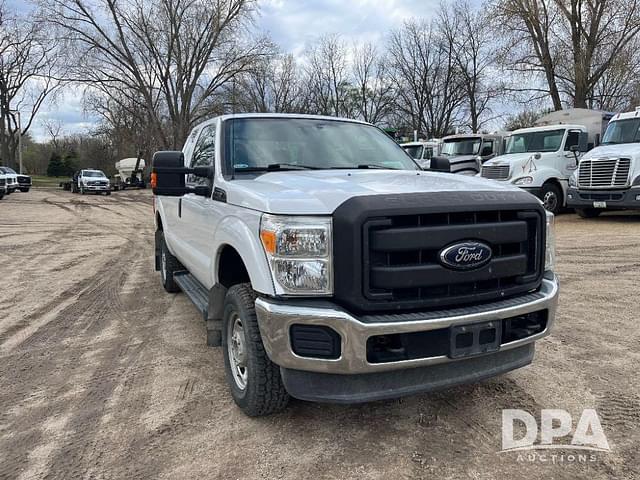 Image of Ford F-250 equipment image 3